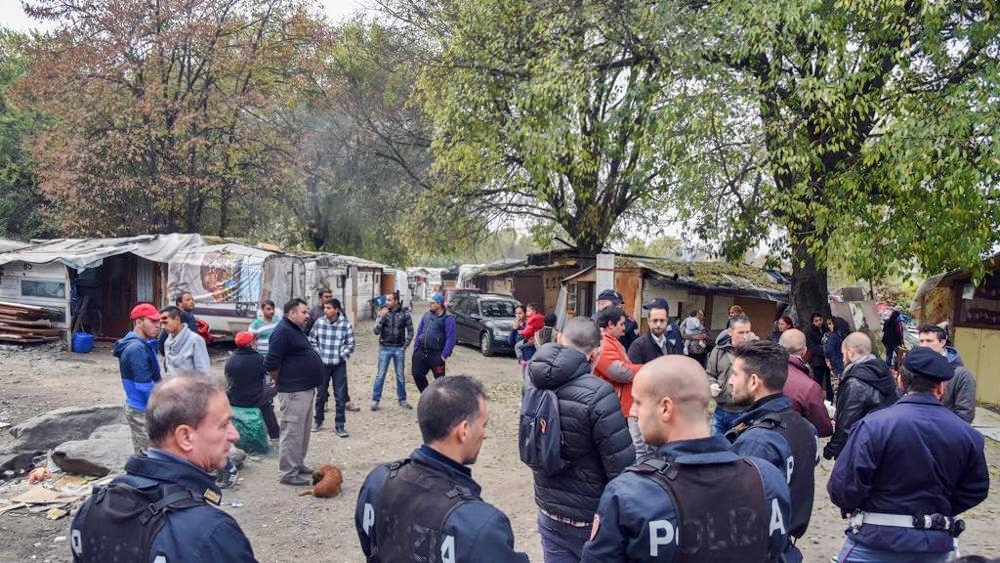 Карательный рейд карабинеров на цыганский табор в Турине