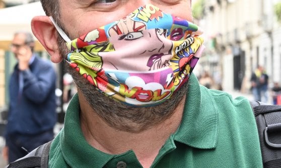 Ношением масок в Пьемонте только в местах где невозможно сохранить социальную дистанцию
